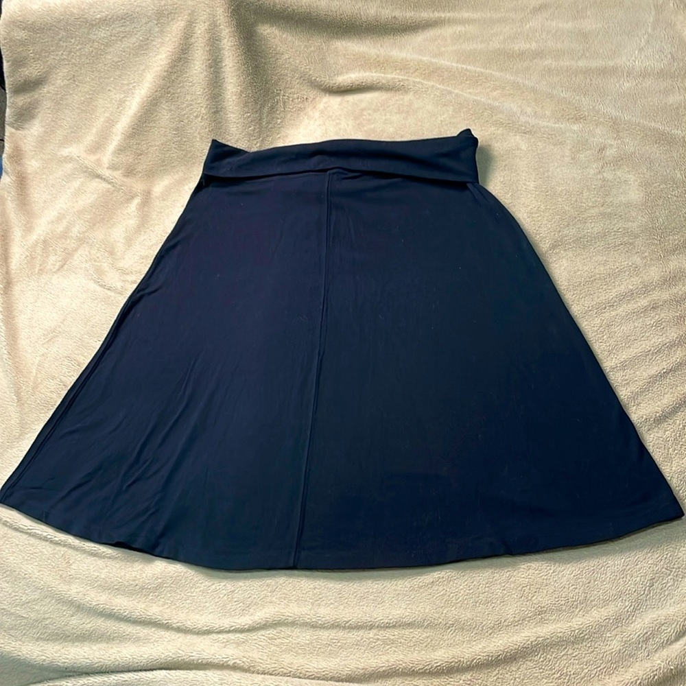 Stretchy black Athleta skirt